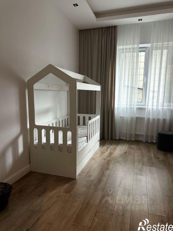 3-комн квартира ул Марата, 1,  д. 1