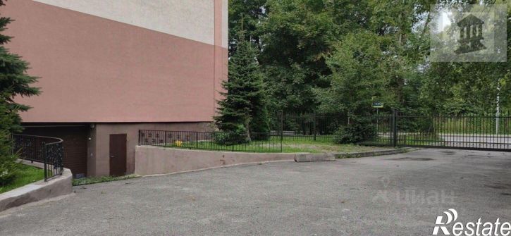 Гараж/парковка ул Стрелковая, 1,  д. 1