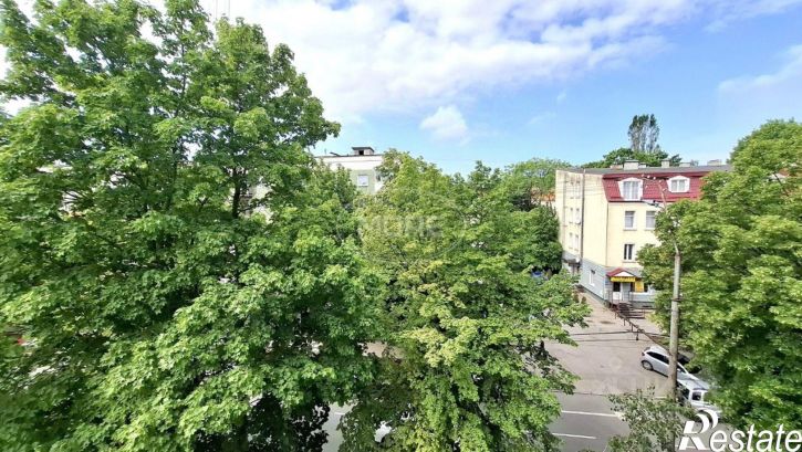 2-комн квартира ул Космонавта Леонова, 16,  д. 16