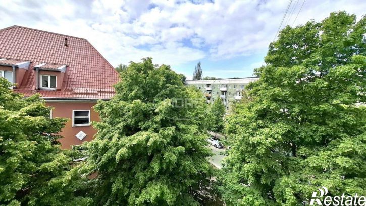 2-комн квартира ул Космонавта Леонова, 16,  д. 16