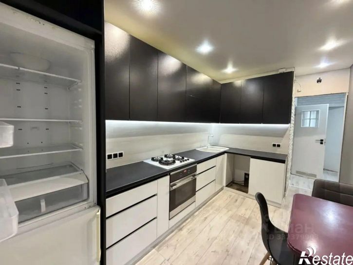 3-комн квартира ул Дзержинского, 72В,  д. 72В