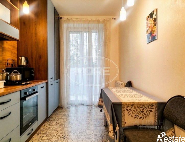 1-комн квартира ул Подполковника Емельянова, 242В 2,  д. 242В 2,  к. 2