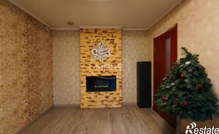 2-комн квартира ул Коммунистическая, 100,  д. 100