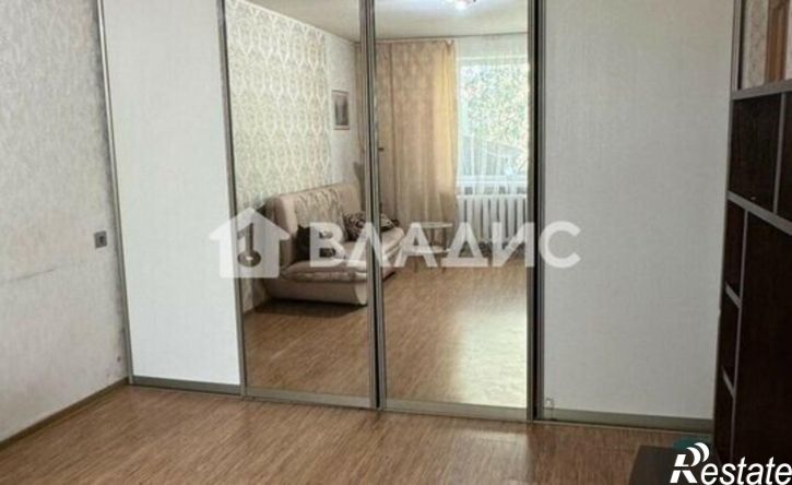 1-комн квартира ул Подполковника Емельянова, 274,  д. 274
