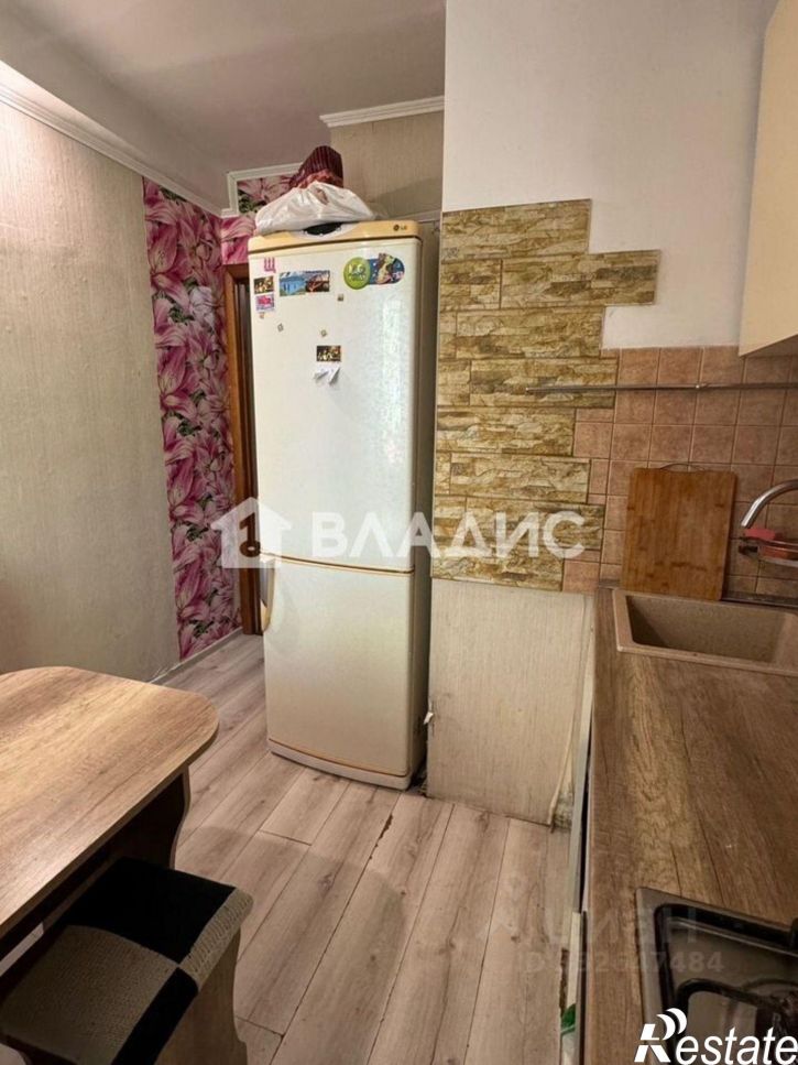 1-комн квартира ул Подполковника Емельянова, 274,  д. 274