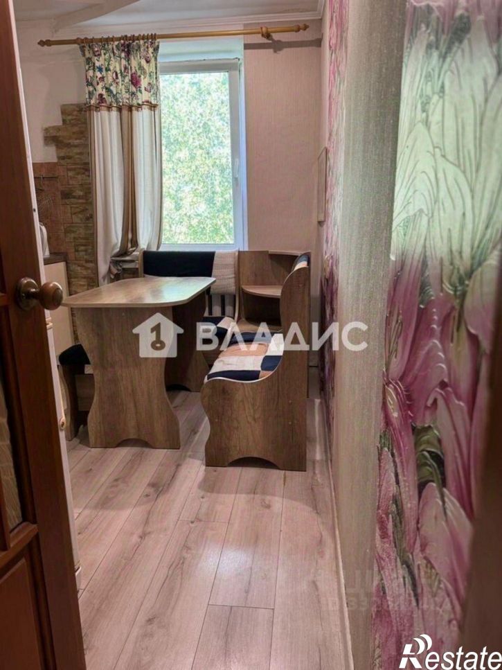 1-комн квартира ул Подполковника Емельянова, 274,  д. 274