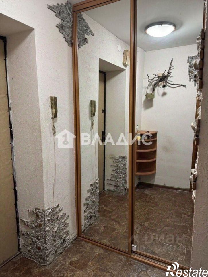 1-комн квартира ул Подполковника Емельянова, 274,  д. 274