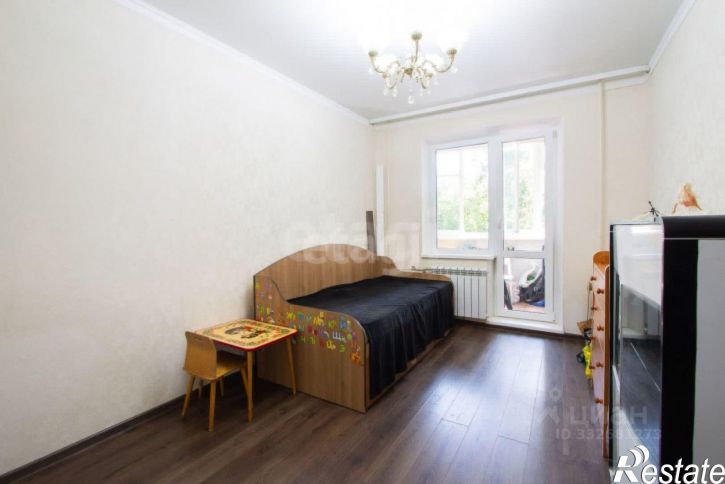 3-комн квартира ул Чаадаева, 37,  д. 37