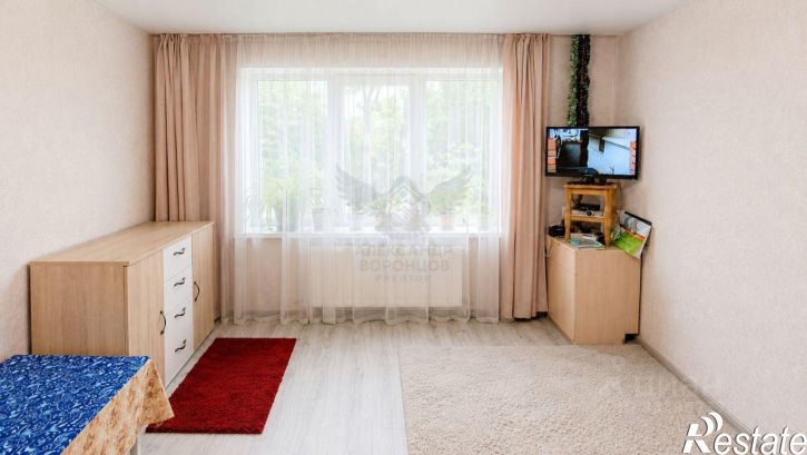 3-комн квартира ул Сурикова, 8,  д. 8