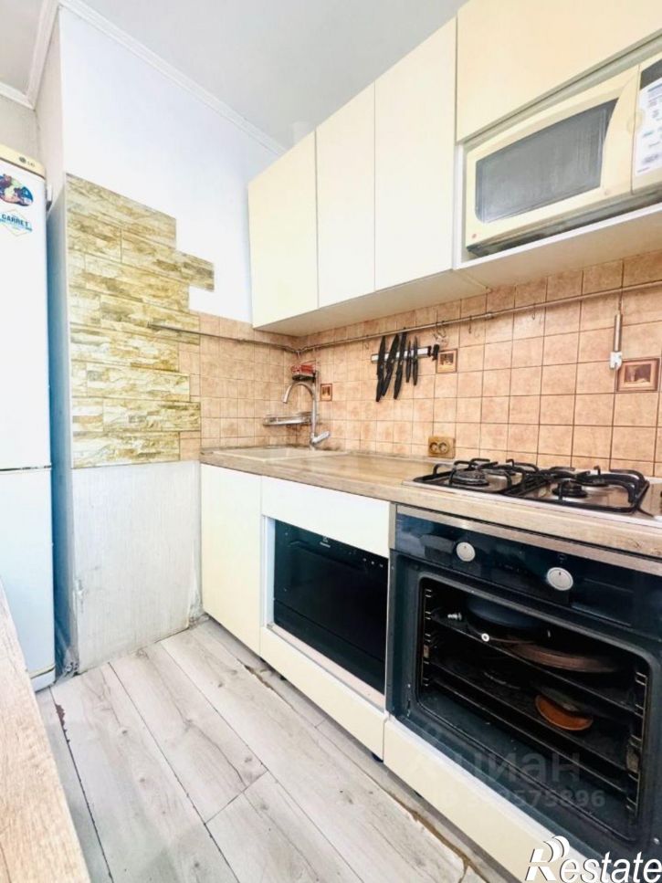 1-комн квартира ул Подполковника Емельянова, 282,  д. 282