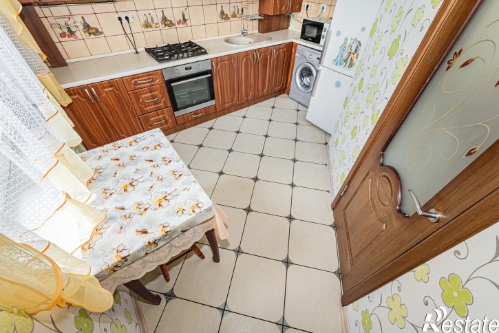 2-комн квартира Россия, Дзержинского ул, 98