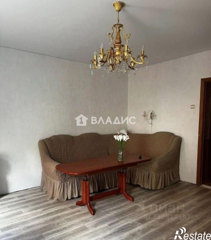 2-комн квартира ул 1812 года, 110,  д. 110