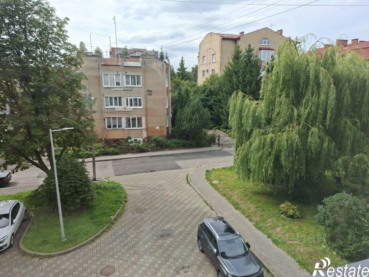 3-комн квартира ул Каштановая аллея, 103,  д. 103