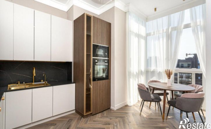 2-комн квартира улица Героя России Виталия Мариенко, 8