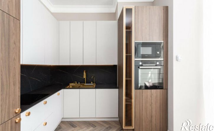 2-комн квартира улица Героя России Виталия Мариенко, 8