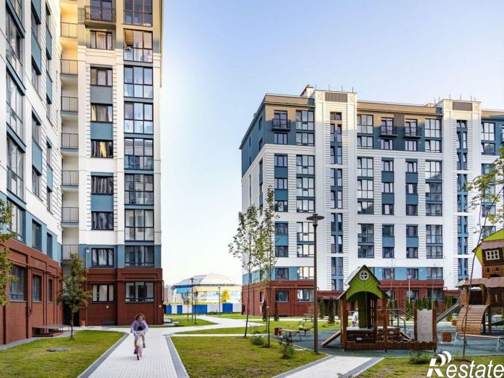 3-комн квартира улица Героя России Катериничева