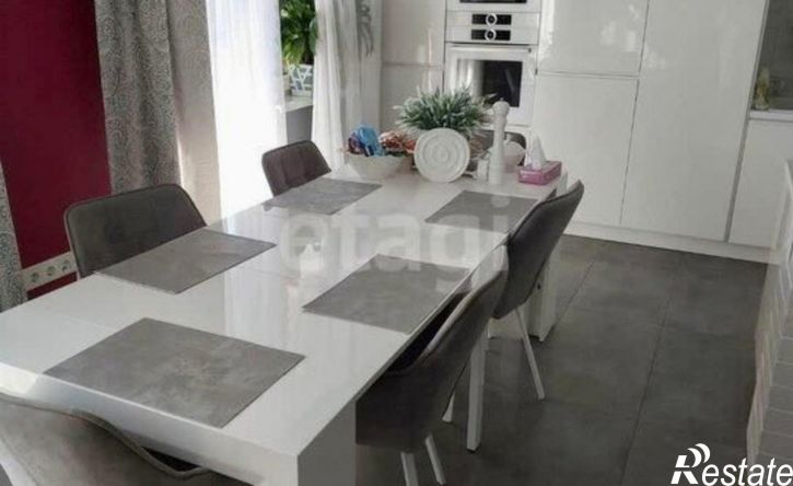 4-комн квартира Калининград, улица Космонавта Леонова, 55к1
