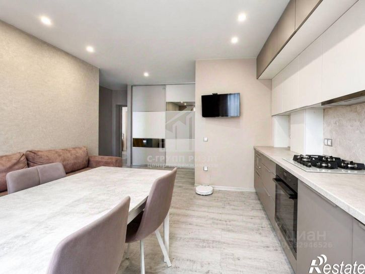 2-комн квартира Калининград, улица Старшины Дадаева, 58