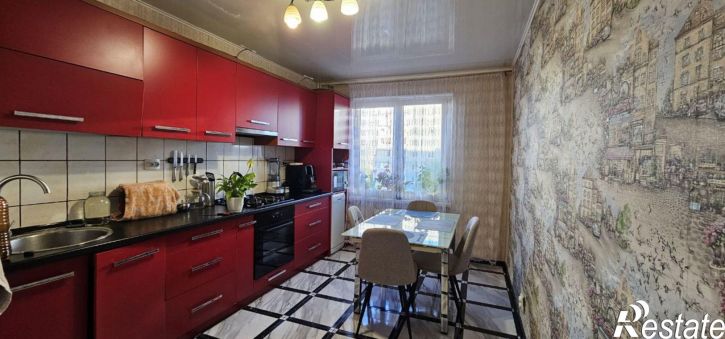 3-комн квартира ул Генерала Челнокова, 32,  д. 32