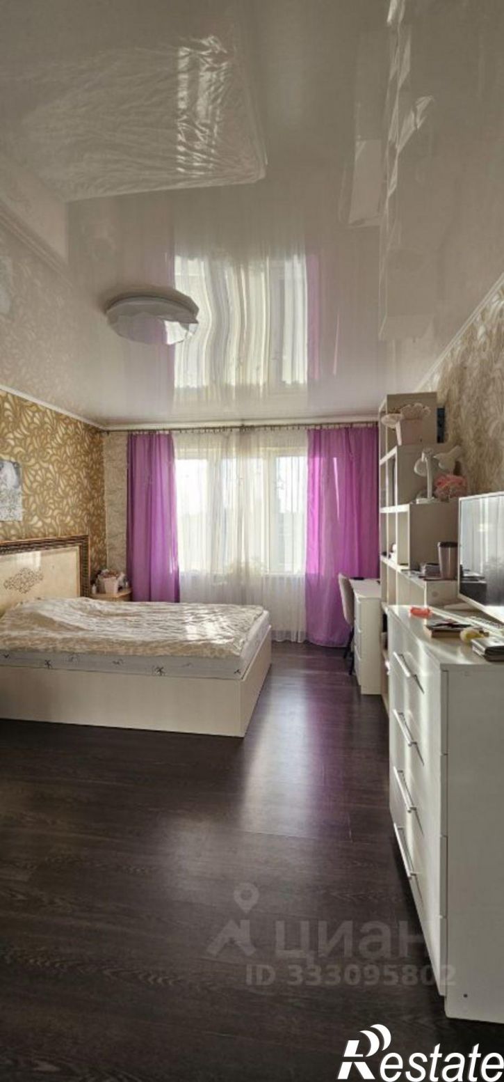 3-комн квартира ул Генерала Челнокова, 32,  д. 32