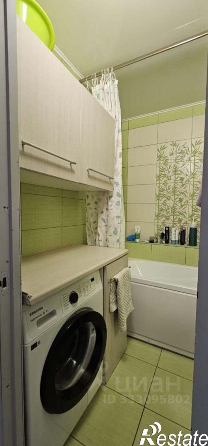 3-комн квартира ул Генерала Челнокова, 32,  д. 32