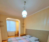 комната 65 кв м ул Саратовская, 28