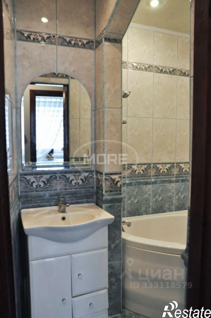 2-комн квартира ул Полковника Ефремова, 1,  д. 1