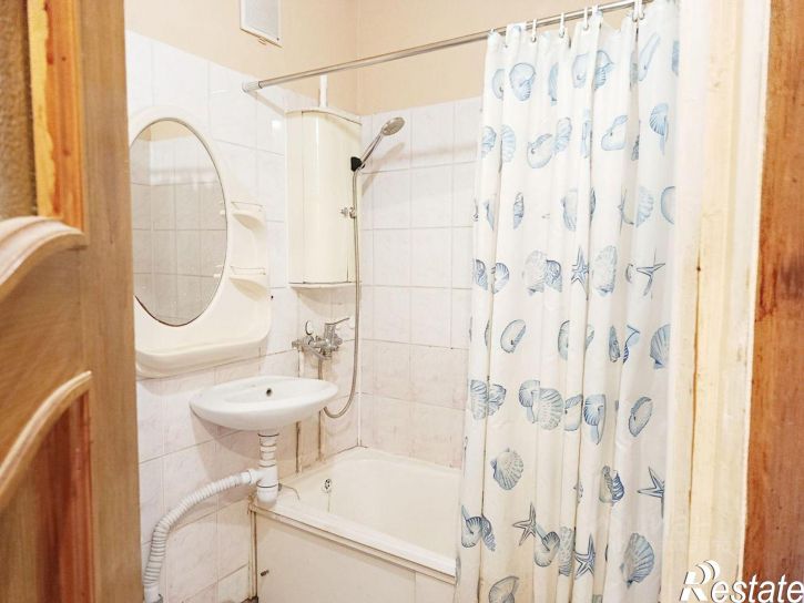 2-комн квартира ул Подполковника Емельянова, 310,  д. 310
