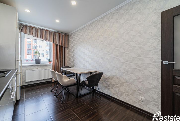 3-комн квартира Россия, Согласия ул, 36