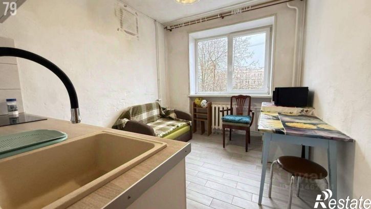 2-комн квартира ул Угловая, 15,  д. 15
