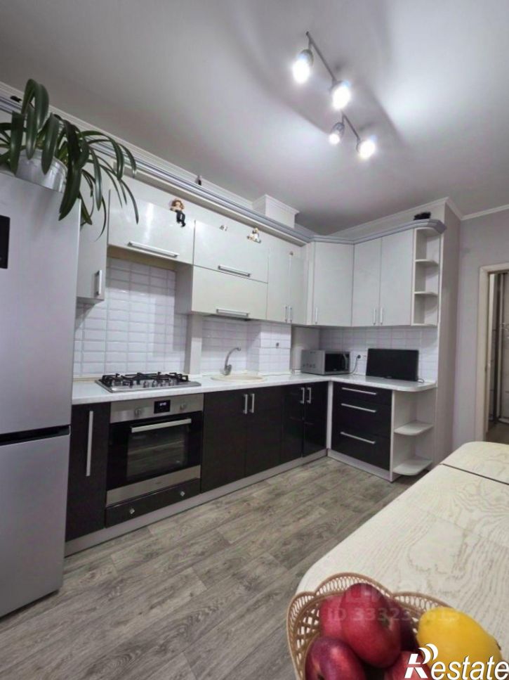 3-комн квартира ул Горького, 176Г 1,  д. 176Г 1,  к. 1
