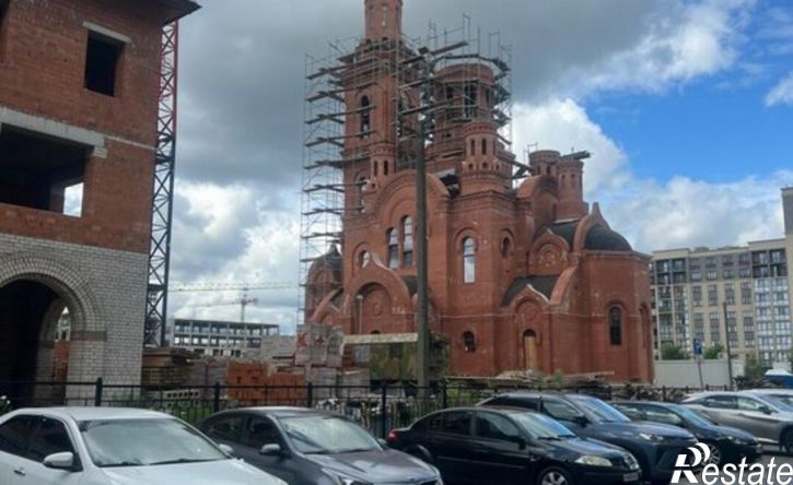 2-комн квартира улица Героя России Виталия Мариенко, 8