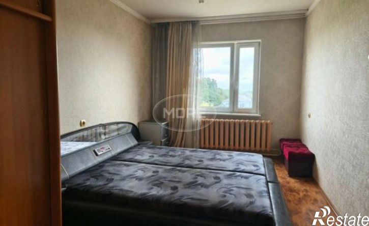 3-комн квартира ул Дзержинского, 102Г,  д. 102Г