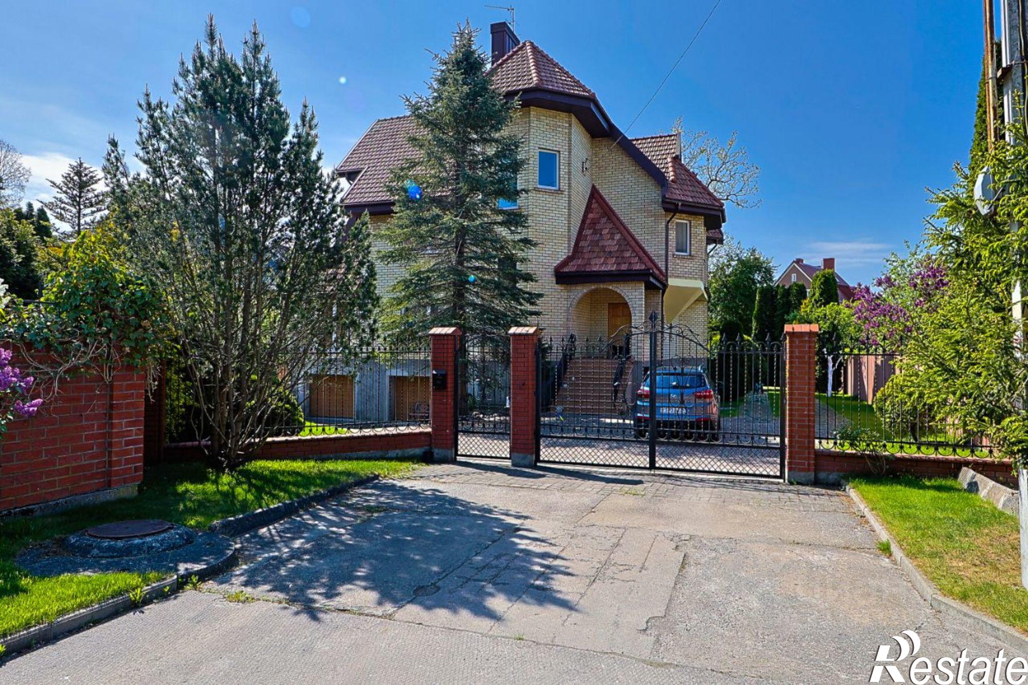 Купить дачу, дом, коттедж за 57 000 000 рублей на Рябиновый пер, 10