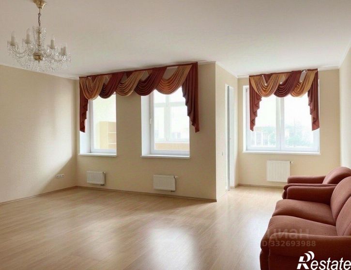 3-комн квартира ул Земельная, 20,  д. 20