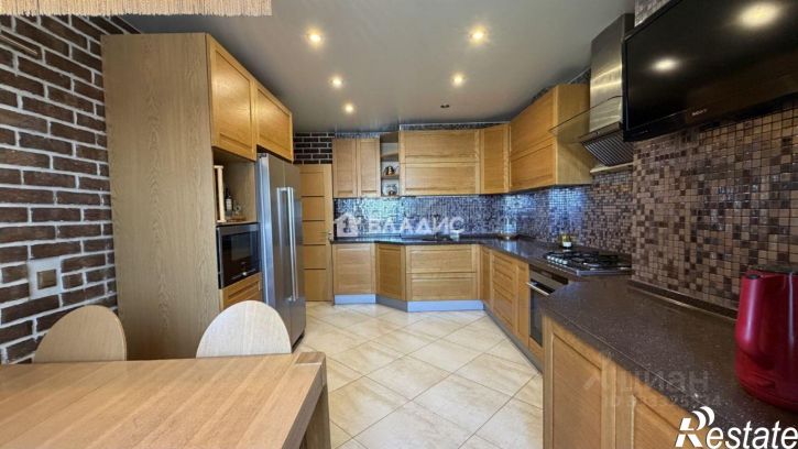 3-комн квартира ул Дзержинского, 96А,  д. 96А