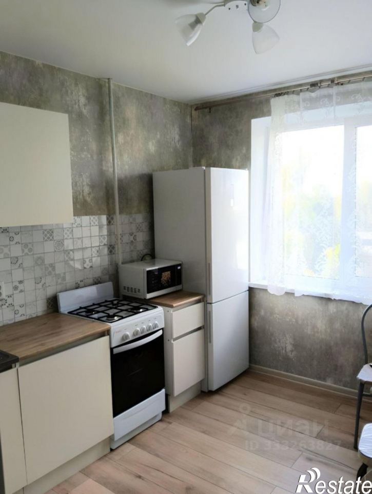 3-комн квартира ул Чаадаева, 35,  д. 35