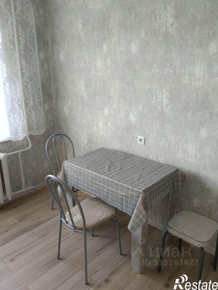 3-комн квартира ул Чаадаева, 35,  д. 35