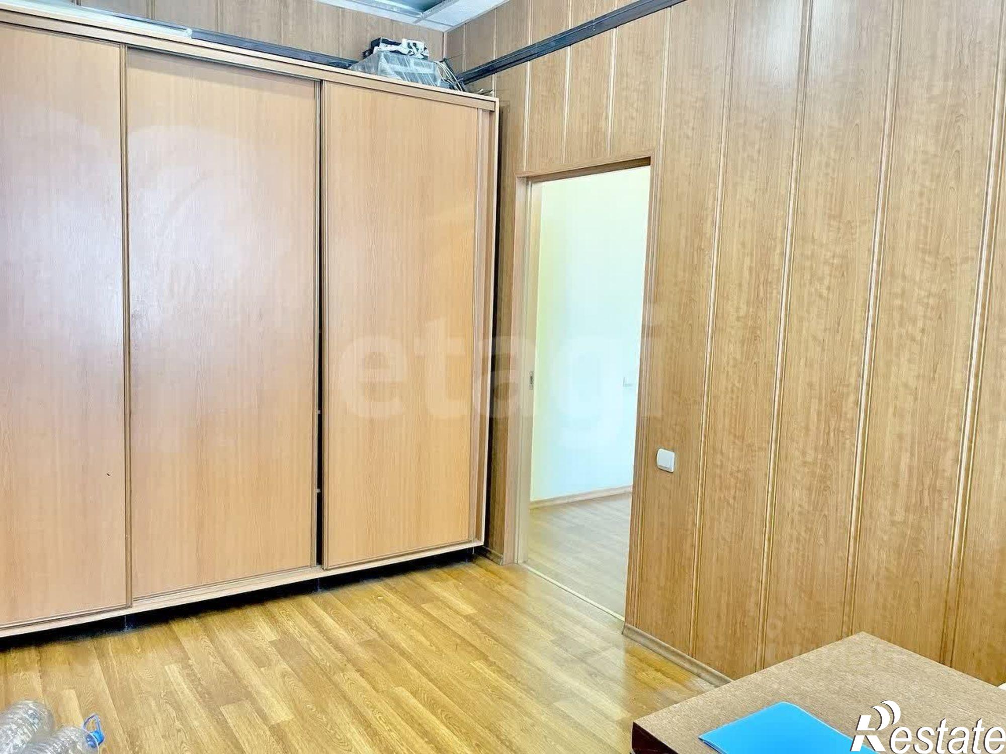Купить офис, помещение под офис за 12 985 400 рублей на ул Запорожская, 5А