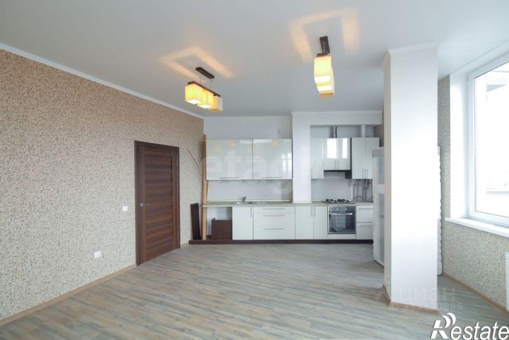 2-комн квартира улица Юрия Гагарина, 1,  д. 1