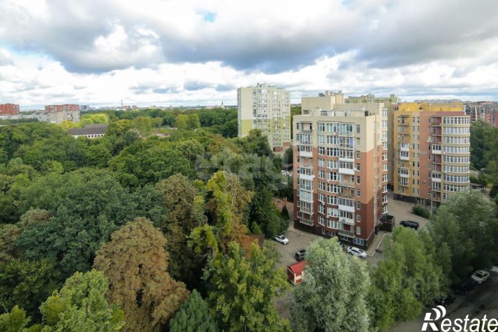 2-комн квартира улица Юрия Гагарина, 1,  д. 1