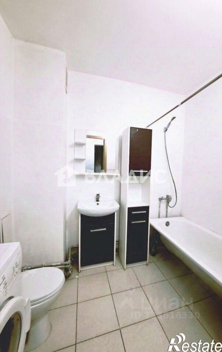 1-комн квартира улица Левитана, 63 к1,  д. 63 к1