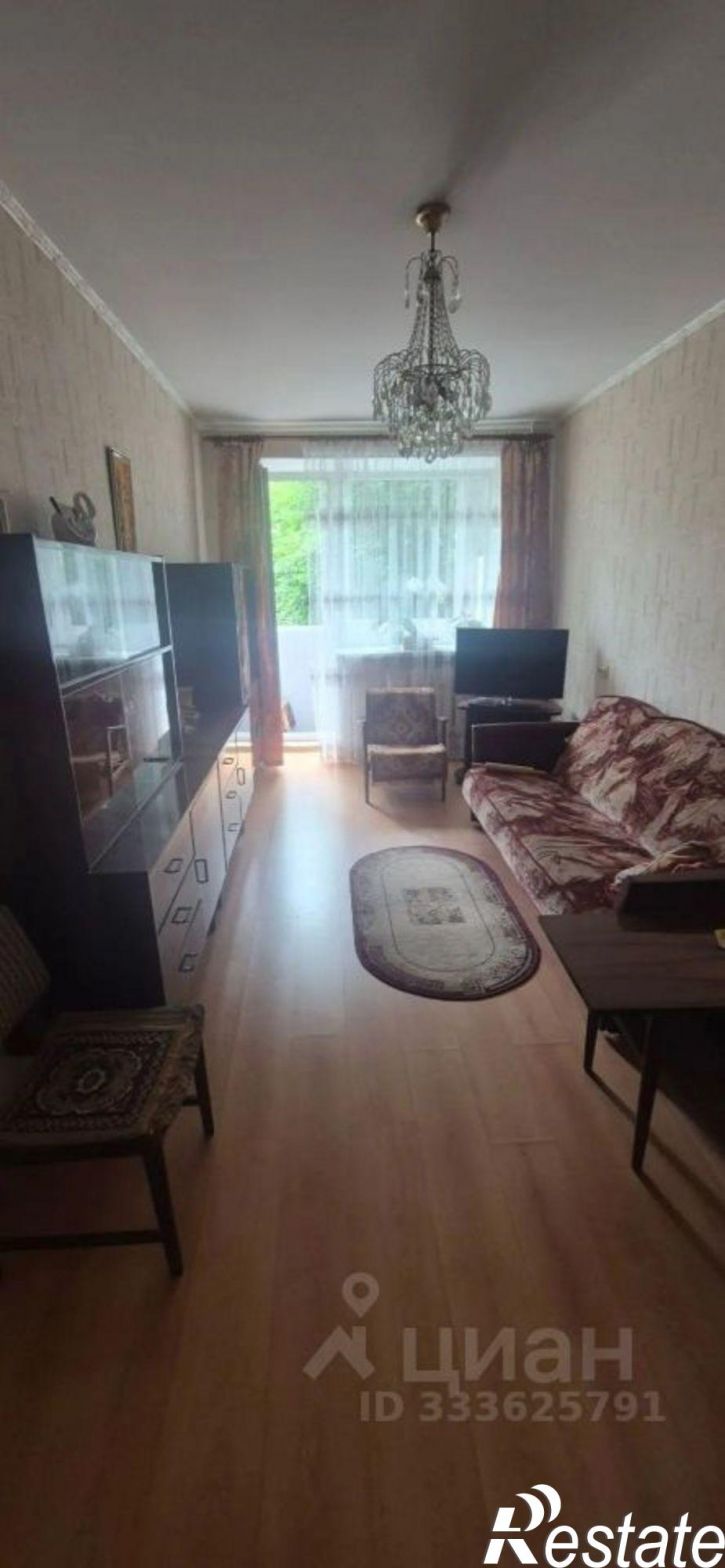 3-комн квартира улица Маршала Борзова, 72,  д. 72