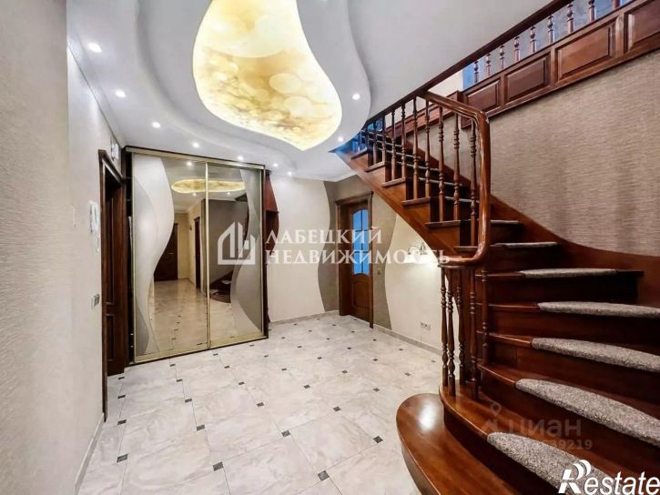 3-комн квартира улица Шиллера, 22,  д. 22
