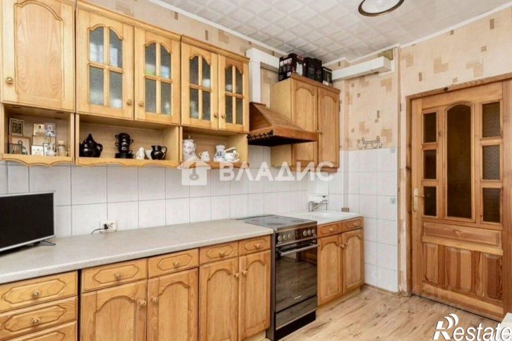 3-комн квартира Батальная улица, 6,  д. 6