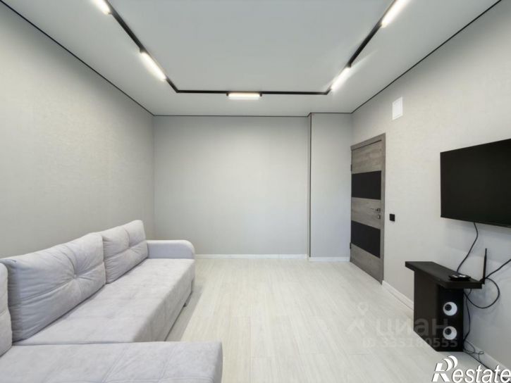 3-комн квартира проспект Калинина, 49,  д. 49