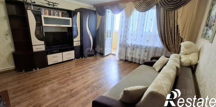 3-комн квартира улица Гайдара, 96,  д. 96