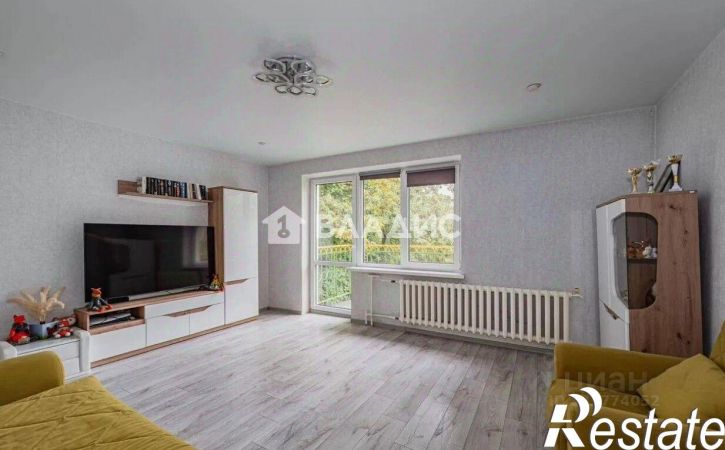 3-комн квартира улица Космонавта Леонова, 81,  д. 81