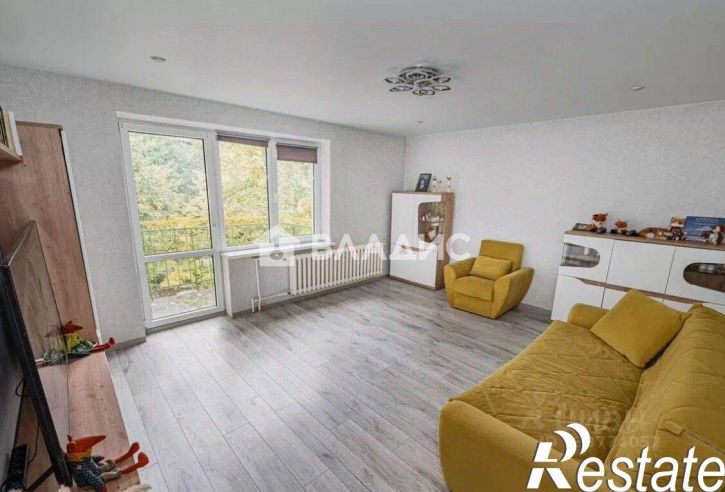 3-комн квартира улица Космонавта Леонова, 81,  д. 81