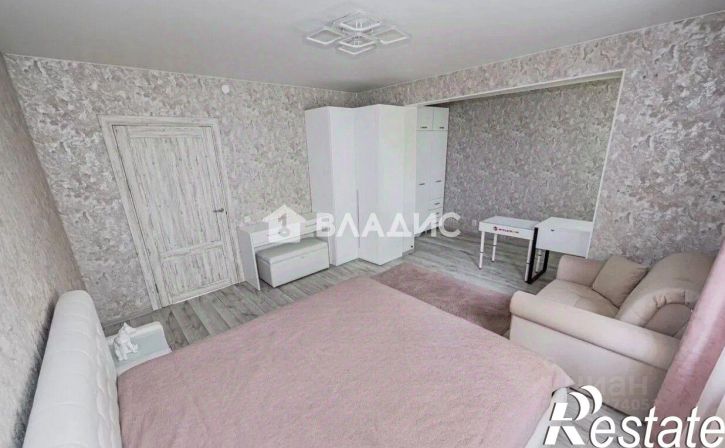 3-комн квартира улица Космонавта Леонова, 81,  д. 81